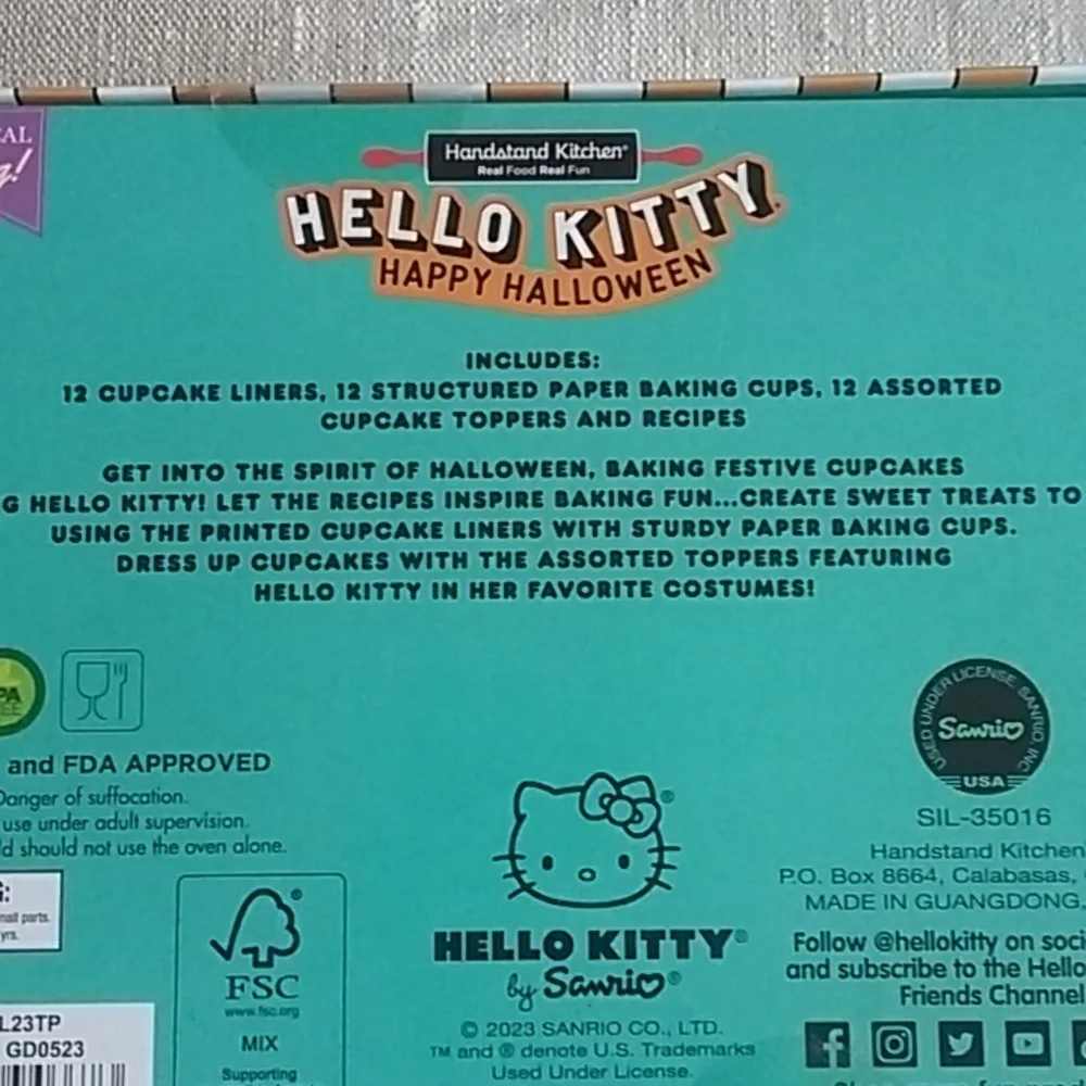 HELLO KITTY CUPCAKE PARTY SET - Picture 5 of 5